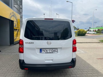 Opel Vivaro wersja Long 9 osobowy