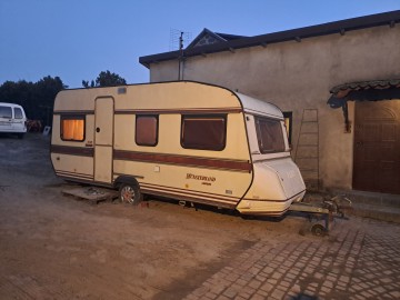 Sprzedam przyczepę kempingową