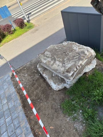 Płyty betonowe X2 oddam za darmo Konin