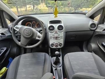 SPRZEDAM OPEL CORSA D