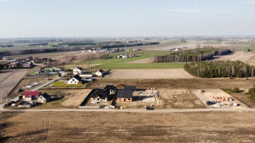 Dom w trakcie budowy w sąsiedztwie lasów i Jez. Ślesińskiego