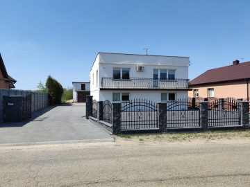 Na sprzedaż nieruchomość komercyjno-mieszkalna -Brzeźno