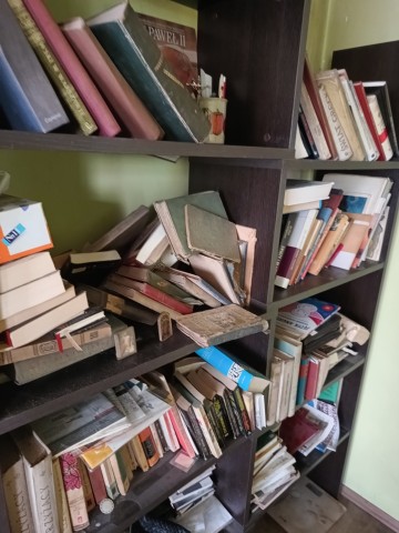 Oddam za darmo regał z książkami razem lub osobno