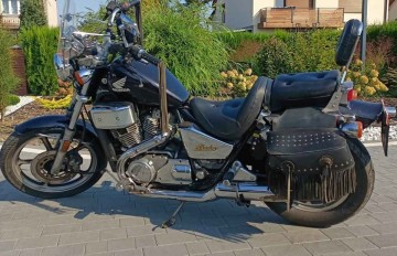 Sprzeda HONDA SHADOW VT 700 C
