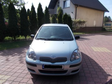 TOYOTA YARIS 1,0 benz. 2004 r./I rej. 2005 r. 5 drzwi zarej.