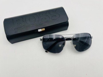 Okulary przeciwsłoneczne Tommy Hilfiger  Model: MM OM661