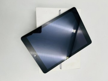 iPad 5th generacji A1823 32GB