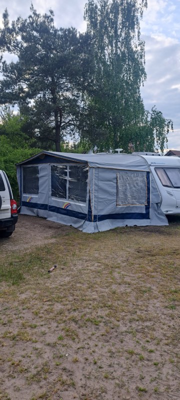 Sprzedam przedsionek do przyczepy kempingowej