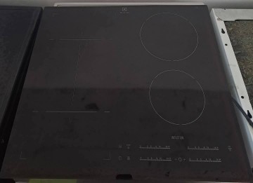Sprzedam płytę indukcyjną firmy Electrolux w 100% sprawna