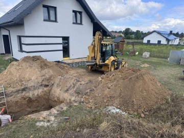 Koparko-ładowarka, koparka gąsienicowa, minikoparka.
