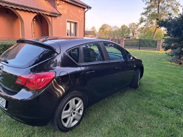 Opel Astra J 1,4 140 kM