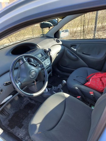 Sprzedam TOYOTA YARIS