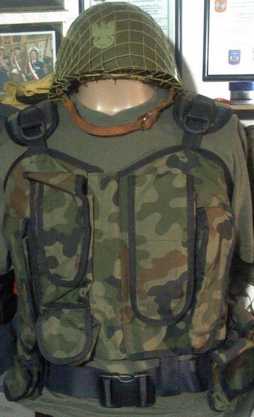 MILITARIA, Mundury, Moro, obuwie wojskowe, RTV vintage itp.