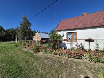 Parterowy dom z dużą działką w sąsiedztwie lasu-Przybysław