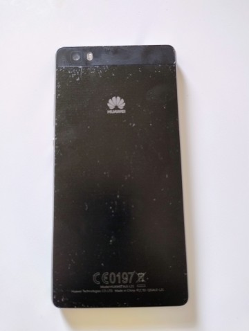 Smartfon Huawei P8 Lite 2 GB / 16 GB 4G (LTE) czarny