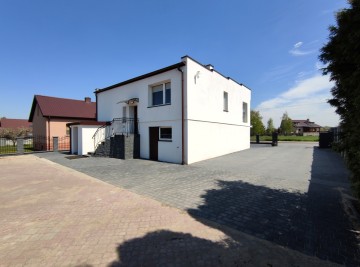 Nieruchomość komercyjno-mieszkalna -Brzeźno, ul. Leśna