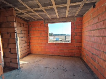 Sprzedam dom w trakcie budowy -działka 930m2 -bud. garażowy