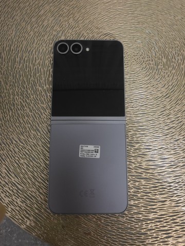 Sprzedam Samsung galaxy Z Flip 6