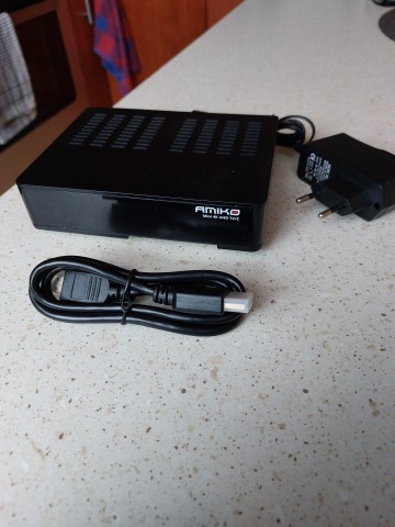 DEKODER TELEWIZJI NAZIEMNEJ DVB-T2/C 4K UHD AMIKO MINI