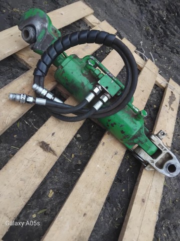 Sprzedam cięgło hydrauliczne John Deer