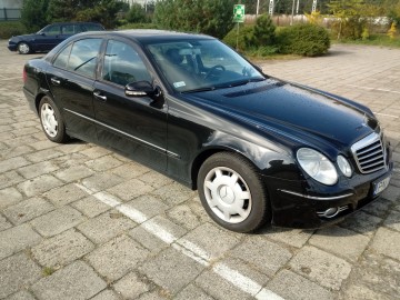 Mercedes W211