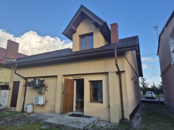 Sprzedam dom z możliwością prowadzenia działalności gosp.