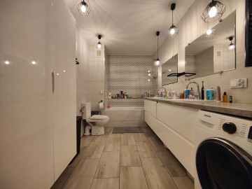 Sprzedam nowy, urządzony dom o pow. 120.96m2, garaż -Żychlin