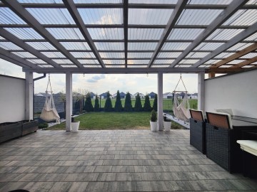 Sprzedam nowy, urządzony dom o pow. 120.96m2, garaż -Żychlin
