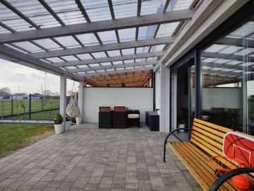 Sprzedam nowy, urządzony dom o pow. 120.96m2, garaż -Żychlin