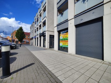 Sprzedam lokal handlowo-usługowy na parterze -ul. Wodna