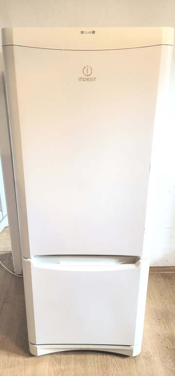 Lodówka Indesit