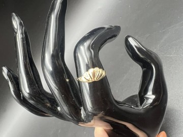 Złoty pierścionek  Próba 585 Waga: 1.11 g