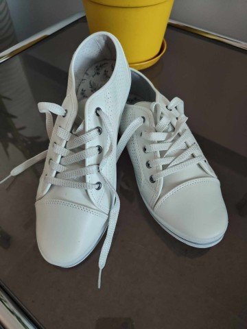 Nowe buty, rozm. 40