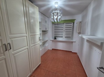 2 pokojowe mieszkanie z balkonem-niski blok-ul. Aleje 1 Maja