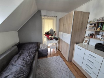 Przestronny dom z garażem i piwnicą 2 km od Konina
