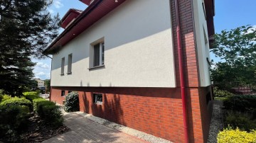 Przestronny dom z garażem i piwnicą 2 km od Konina