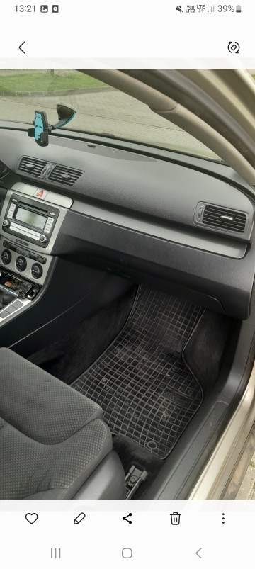 Sprzedam samochód volkswagen passat b6
