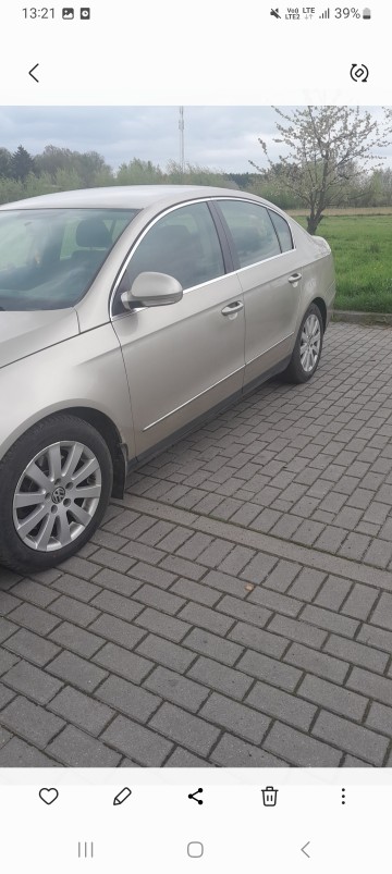 Sprzedam samochód volkswagen passat b6