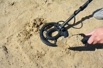 Usługi wykrywaczem metali magnesem neodymowym