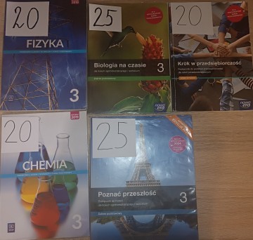 Sprzedam podręczniki 3 klasa szkoła średnia