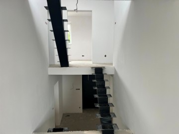 Sprzedam dom o pow. 175m2-5 pokoi-działka 521m2-os. Chorzeń