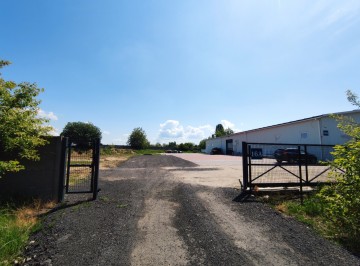 Hala prod.-magazynowa, biura, utwardzony plac, duża działka