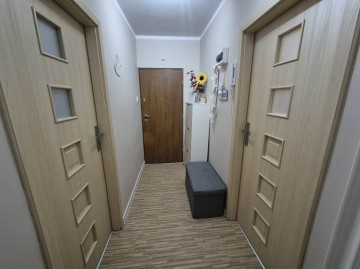 4 pokojowe mieszkanie na parterze w niskim bloku