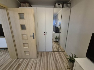4 pokojowe mieszkanie na parterze w niskim bloku