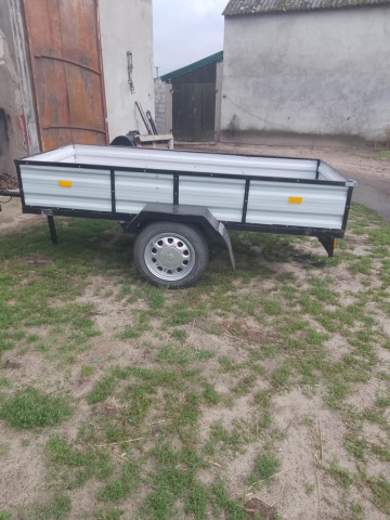 Przyczepka samochodowa